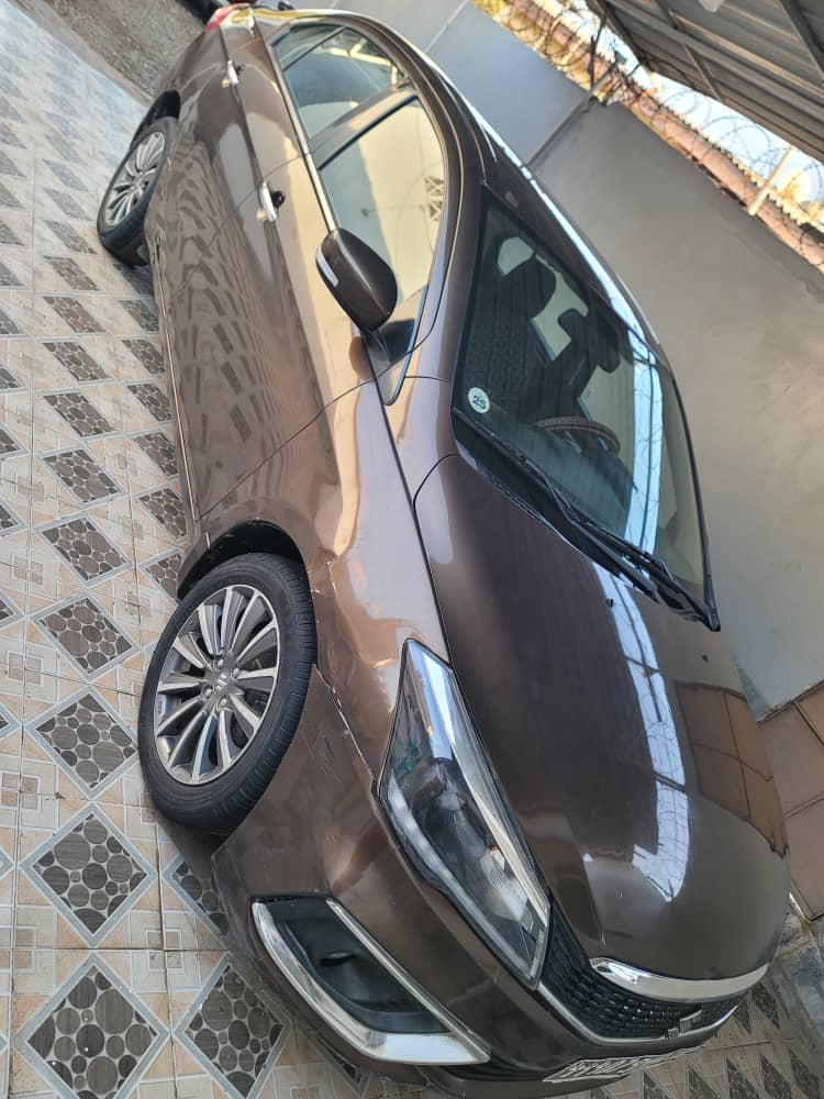 Suzuki Ciaz 2019, boîte auto, 93.409 km, essence, excellent état — photo 1