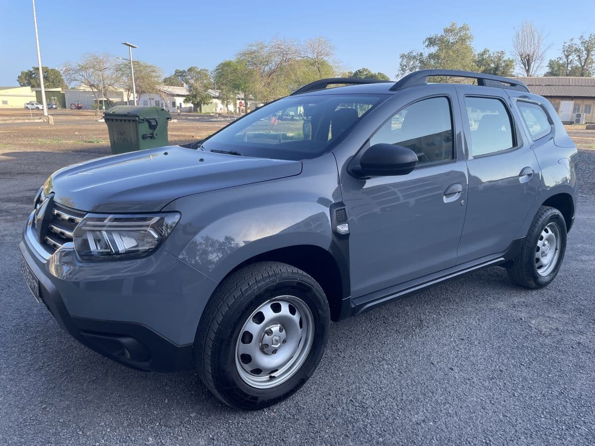 Renault Duster 2013, 4x4 diesel, faible consommation, boîte manuelle — photo 1