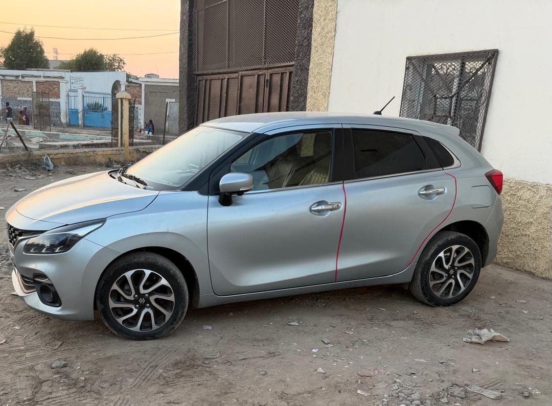 Suzuki Baleno 2024 en excellent état, révisée chez SVAMC — photo 1