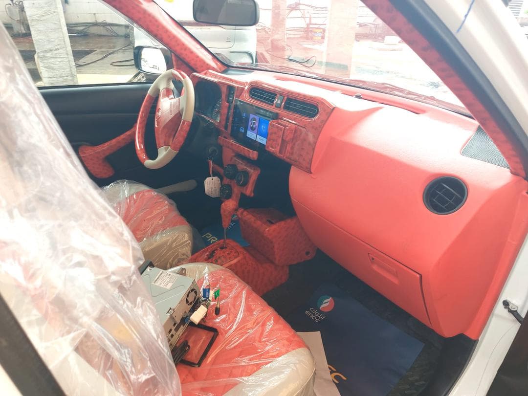 Toyota Probox 2017, automatique, blanc, climatisée, comme neuf — photo 1