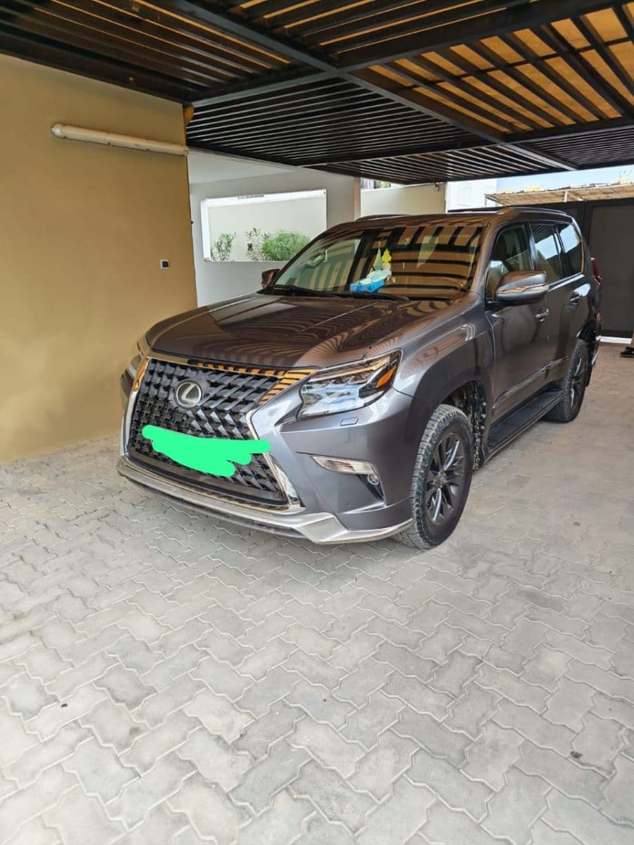 Lexus GX460 Luxe, 38 000 km, automatique, climatisé, caméra de recul, excellent état - Djibouti — photo 1