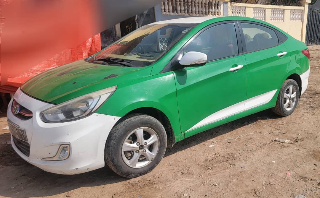 Hyundai essence, boîte manuelle, bon état — photo 1