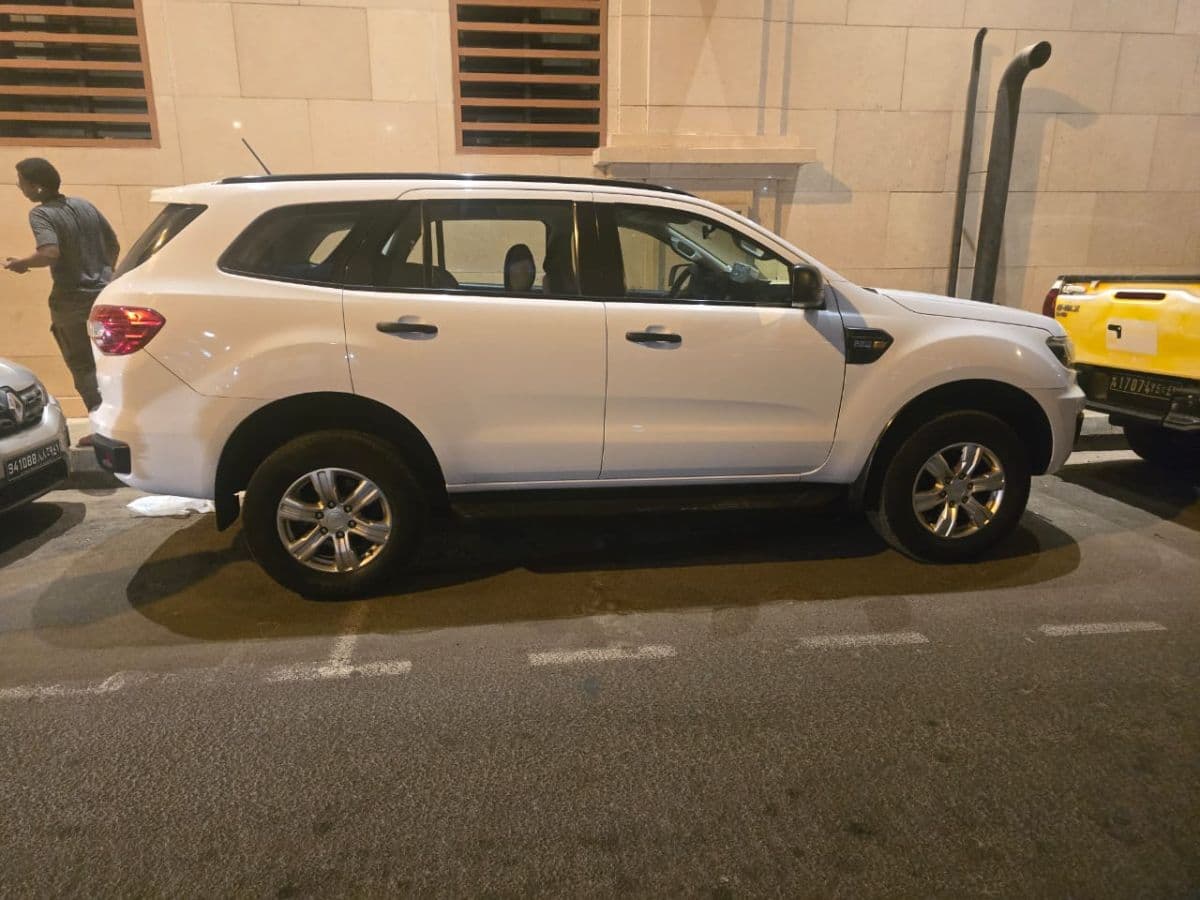 Ford Everest 2022 diesel, manuelle, bon état — photo 1
