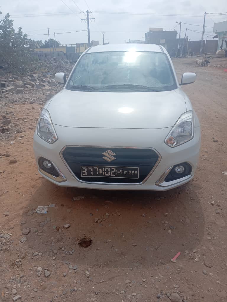 Suzuki Dzire 2024, essence, automatique, confortable et économique — photo 1