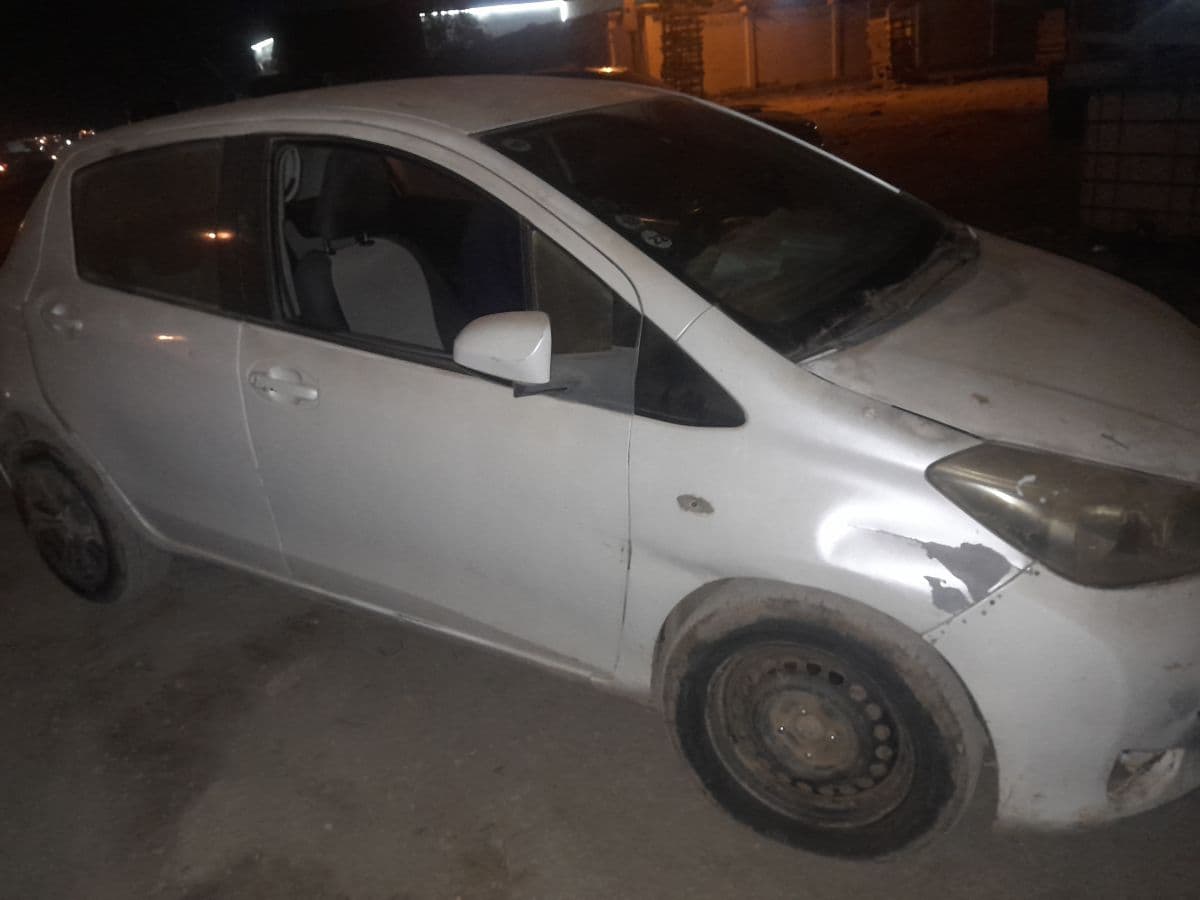 Toyota Yaris essence en bon état — photo 1