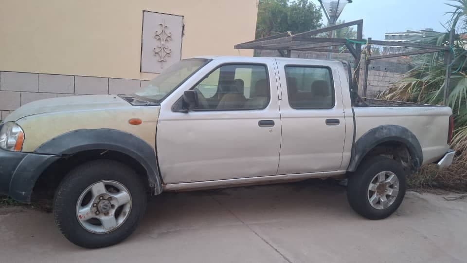Nissan Harbody Pick Up - Moteur puissant - Prix négociable — photo 1