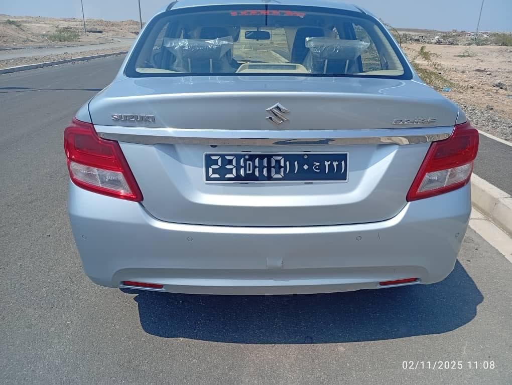 Suzuki Dzire 2025, essence, automatique, faible kilométrage — photo 1