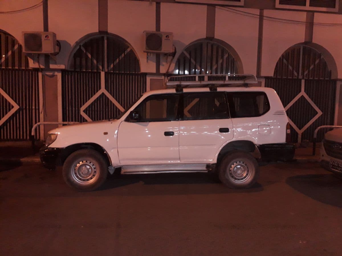 Toyota Land Cruiser Prado — photo 1
