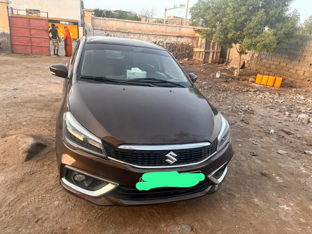Suzuki Ciaz 2024, essence, boite automatique, faible kilométrage — photo 1