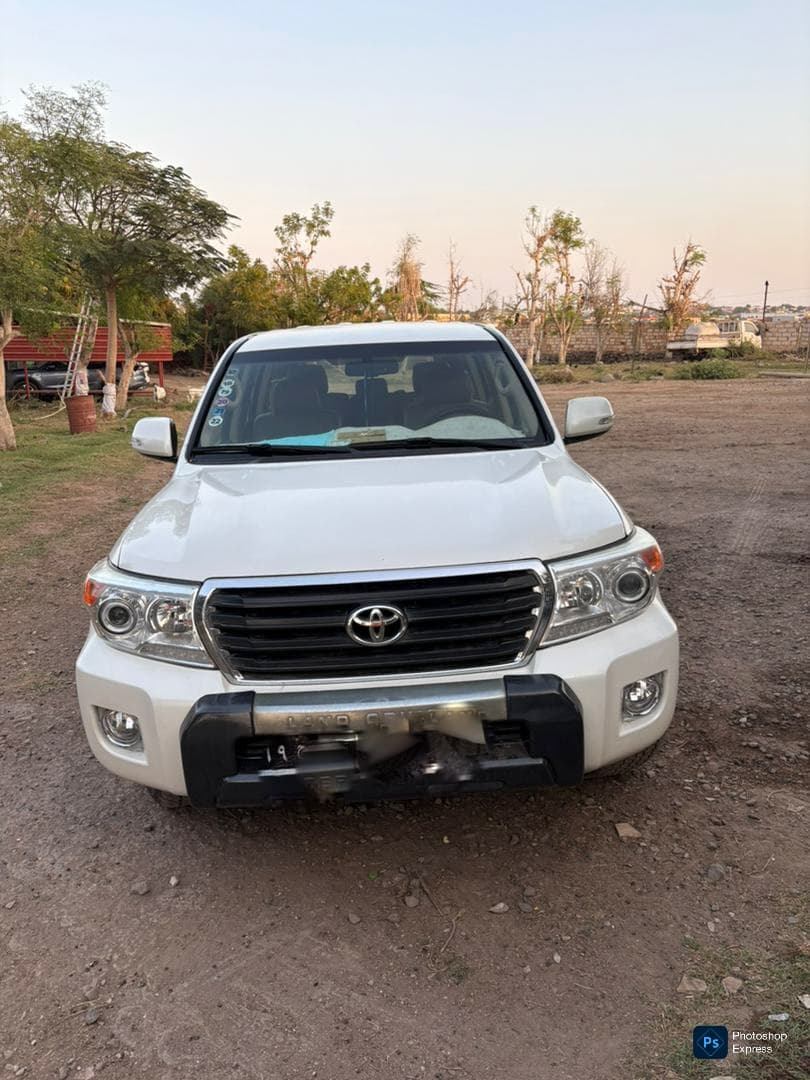 Toyota Land Cruiser V8 2015, diesel, 250 000 km, 4x4, excellent état — photo 1